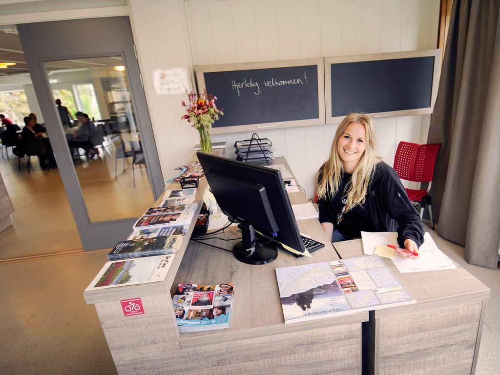 Lofoten Sommerhotell Og Vandrerhjem Kabelvag Bagian luar foto